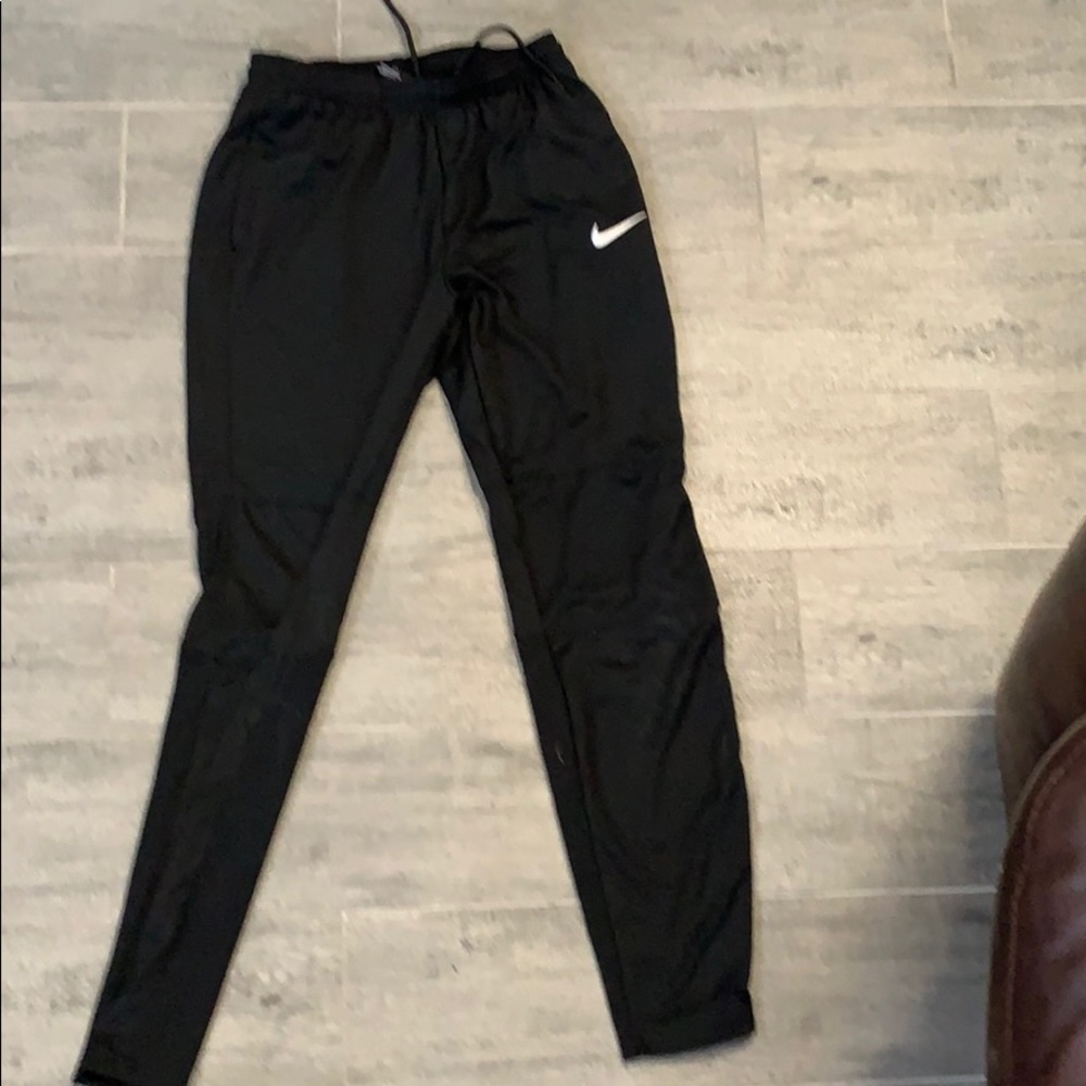 nike joggers